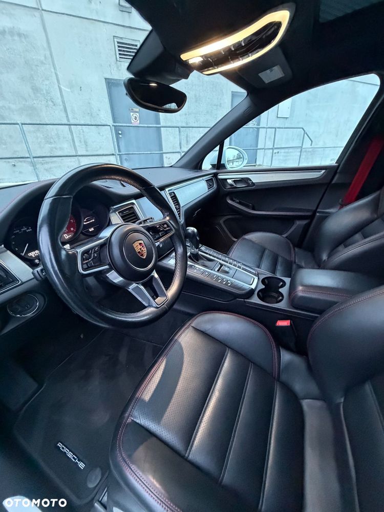 Porsche Macan GTS PDK - 22