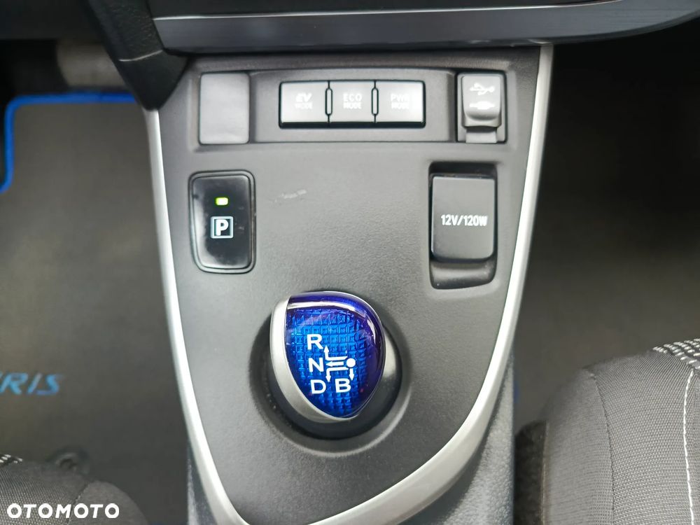 Toyota Auris 1.8 HSD Luna - 22