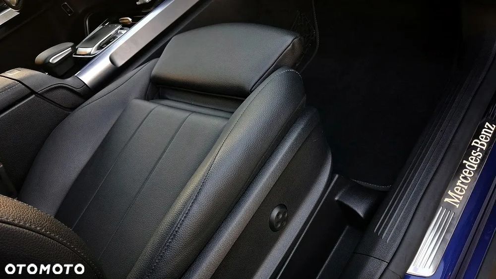 Mercedes-Benz GLB 250 4-Matic Progressive 8G-DCT - 31