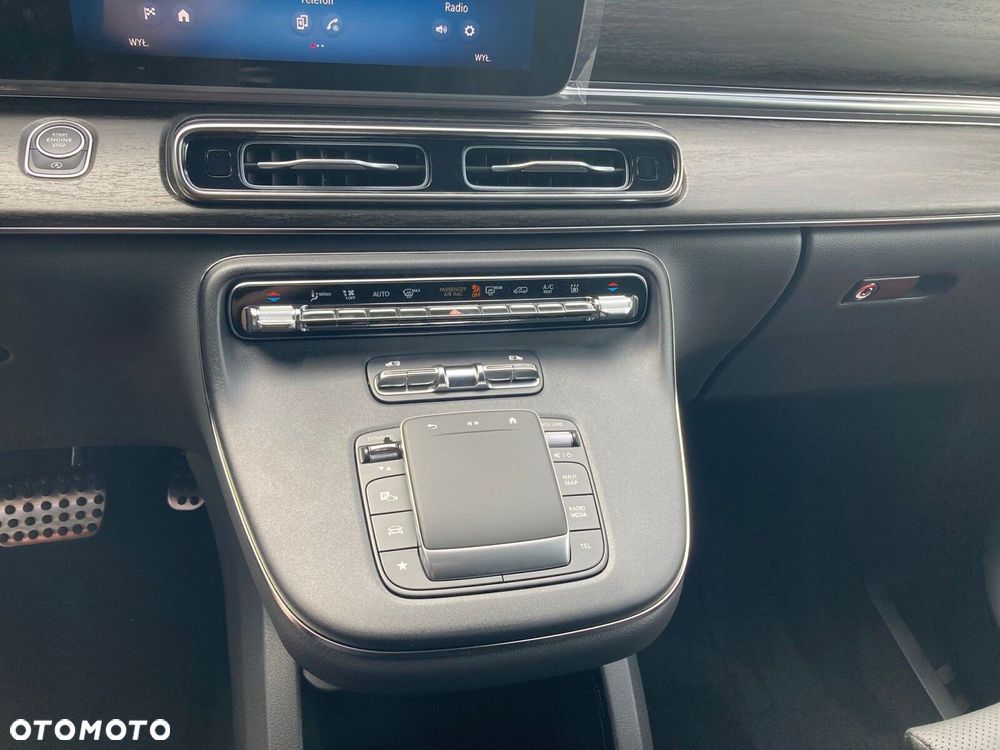 Mercedes-Benz Klasa V - 19