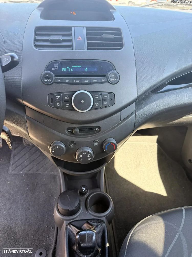 Chevrolet Spark 1.0 L - 6