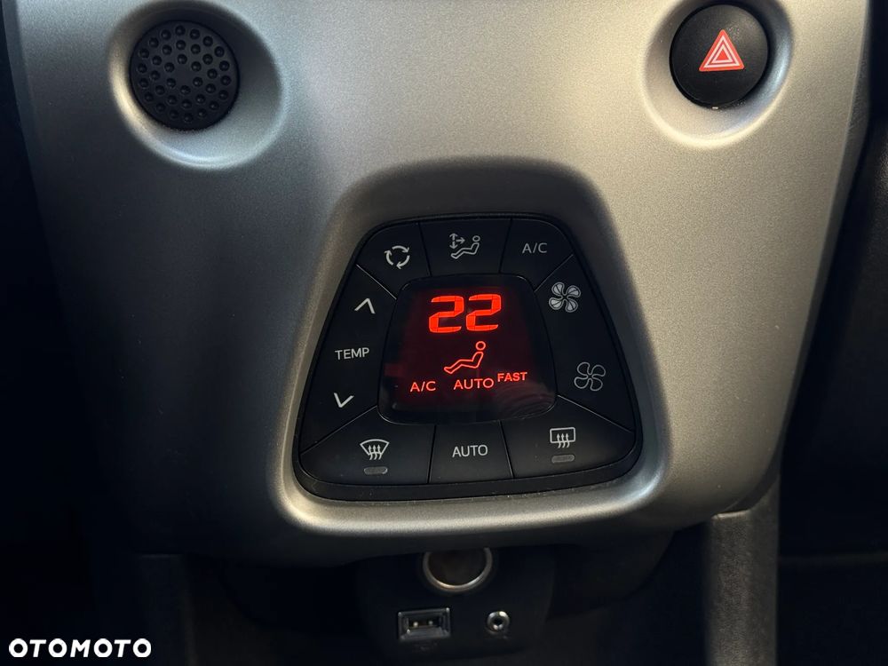 Citroën C1 PureTech 82 SELECTION - 24