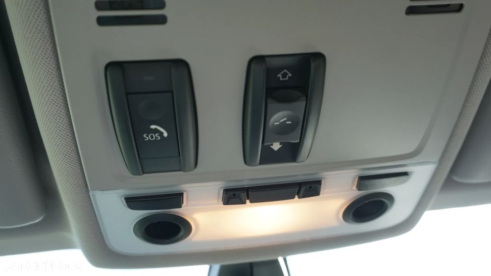 BMW Seria 3 320d xDrive - 23