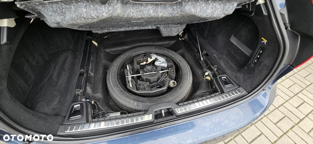 Volvo V90 D4 SCR AWD Kinetic - 27