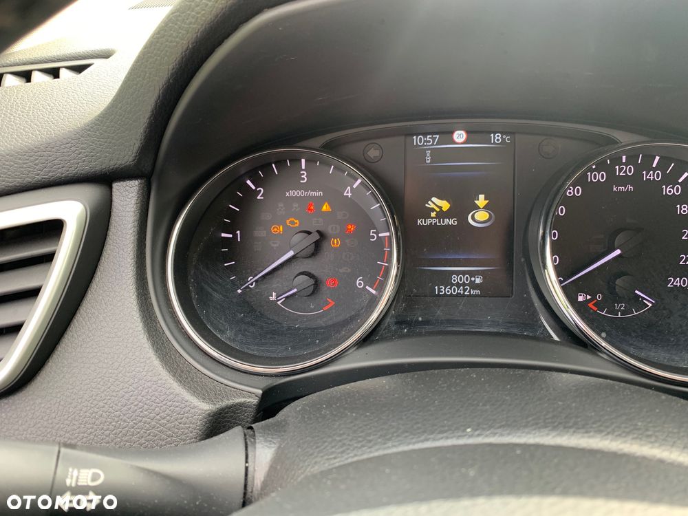 Nissan Qashqai 1.6 DCi 4x4 N-Connecta - 16