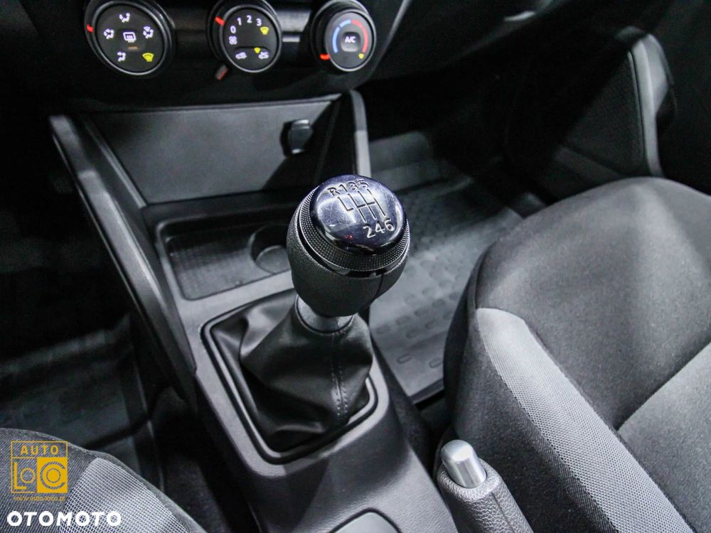 Dacia Duster 1.0 TCe Essential - 22