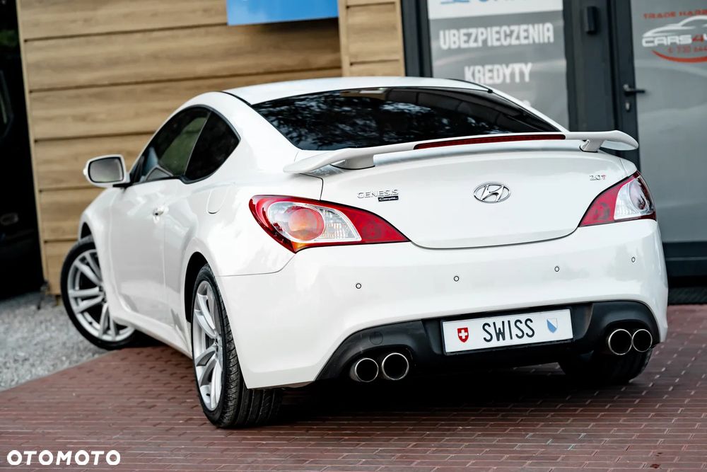 Hyundai Genesis Coupe - 9