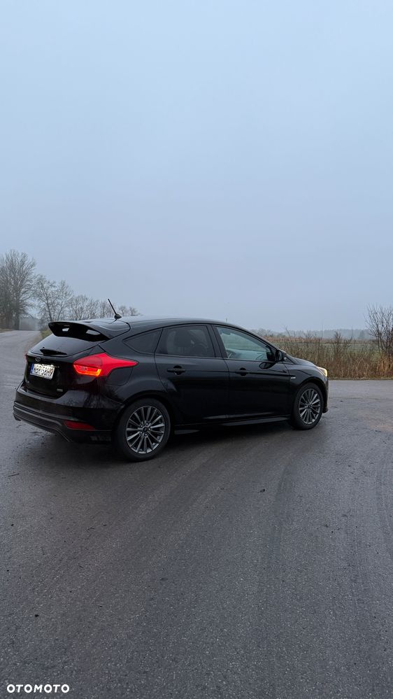 Ford Focus 1.0 EcoBoost Start-Stopp-System ST-LINE STYLE - 6