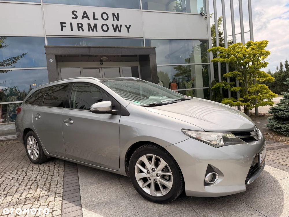 Toyota Auris 1.6 Prestige - 1
