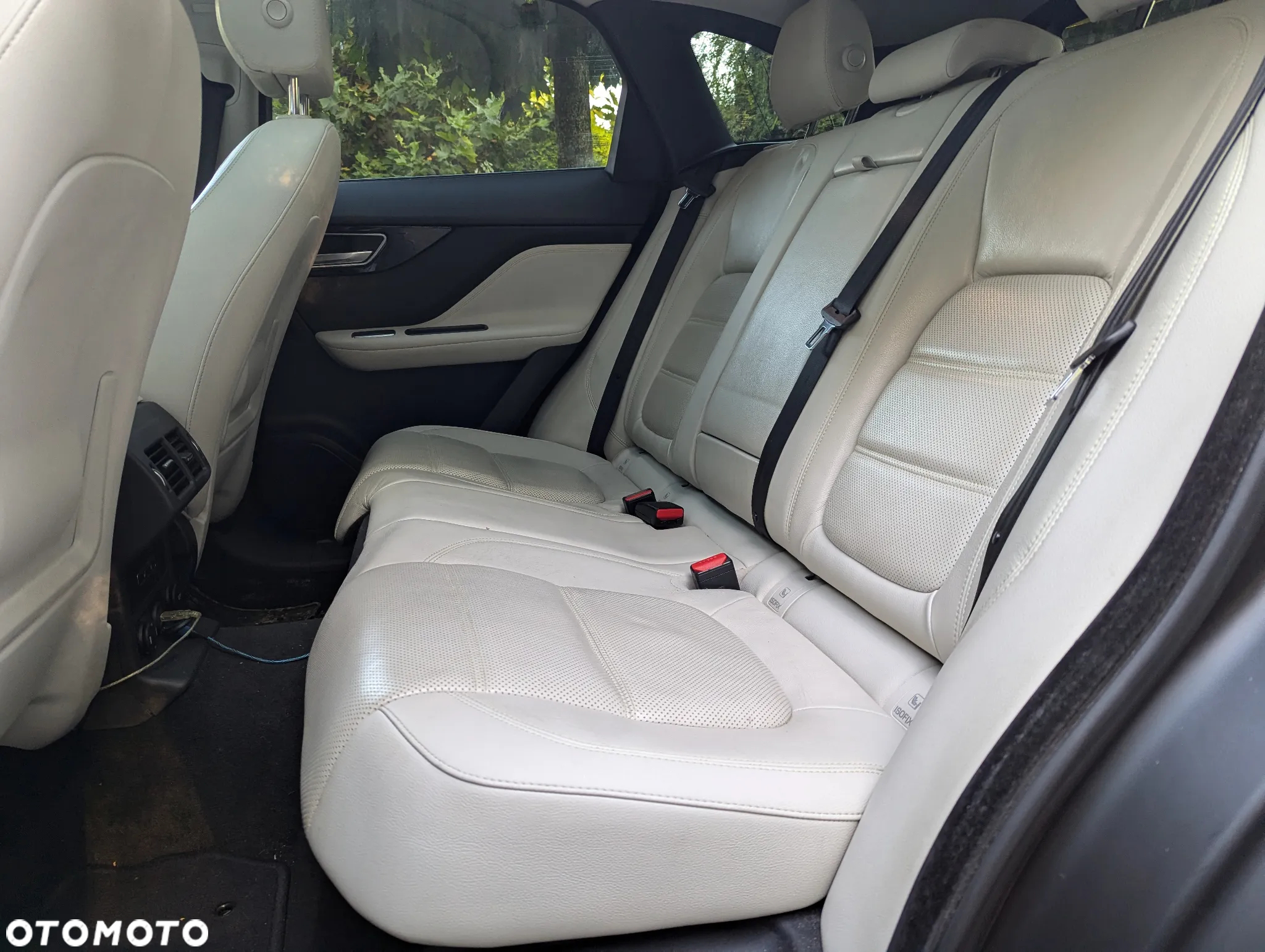 Jaguar F-Pace 2.0 i4D AWD Prestige - 12