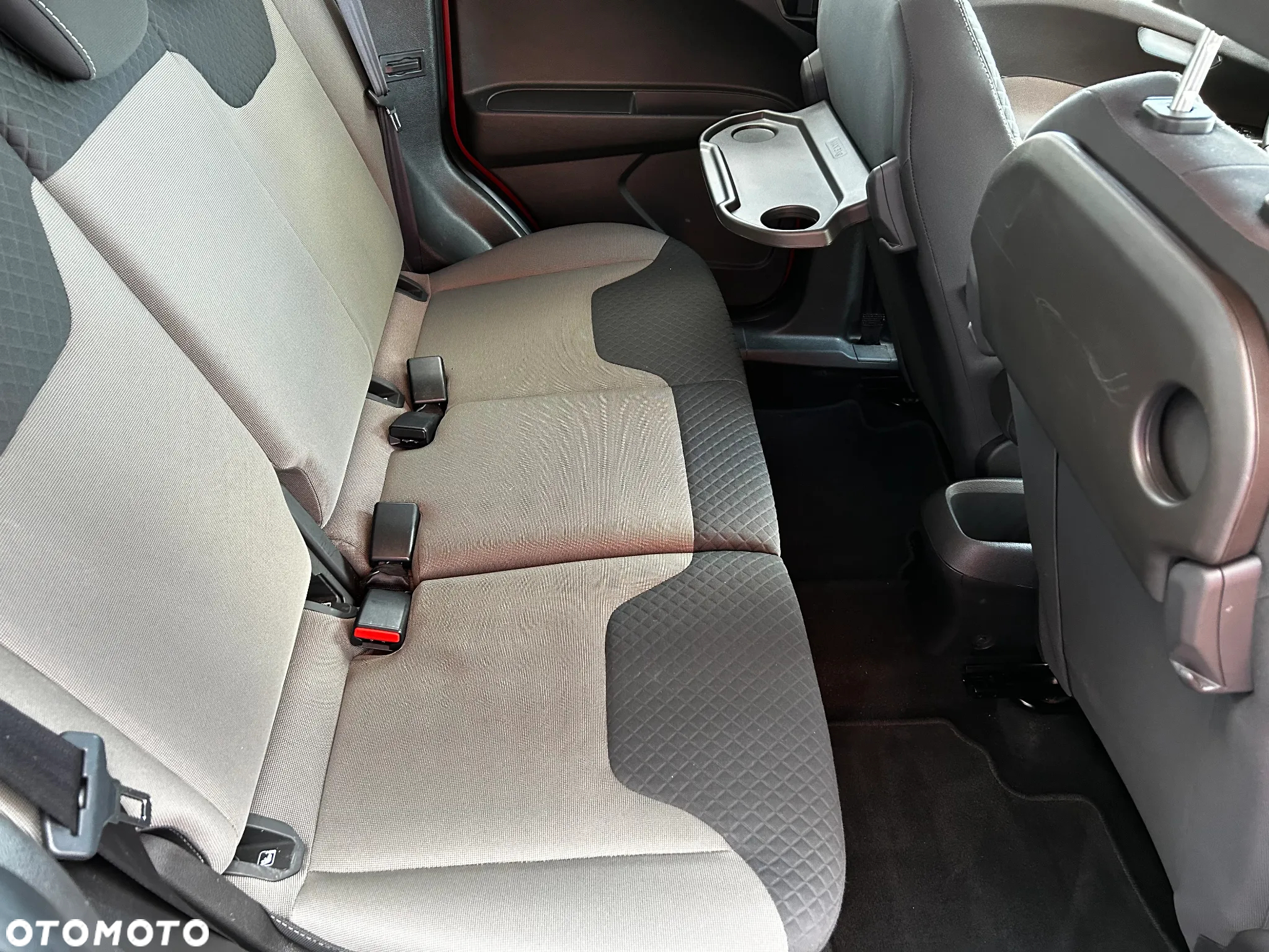 Ford Tourneo Courier 1.5 TDCi Titanium - 20