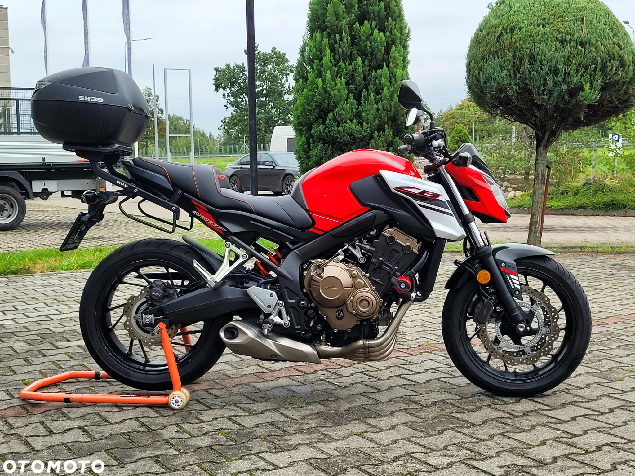 Honda CB - 11