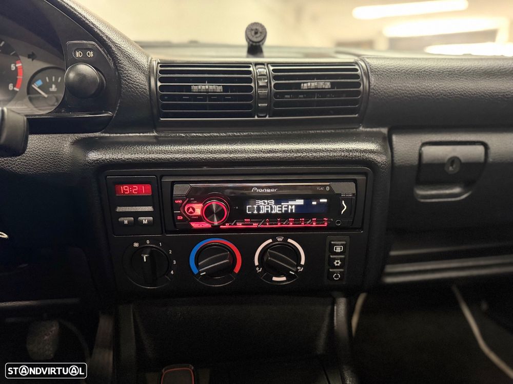 BMW 318 tds Compact M Sport - 17