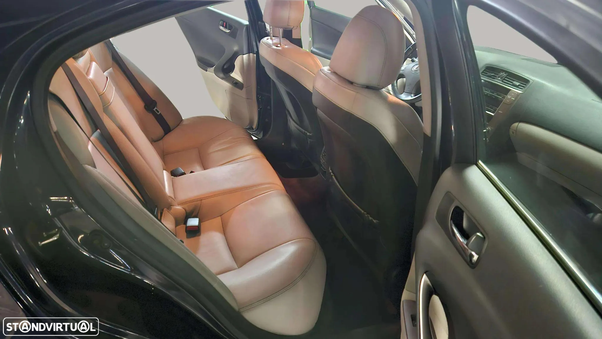 Lexus IS 220 d Executive 5G - 13