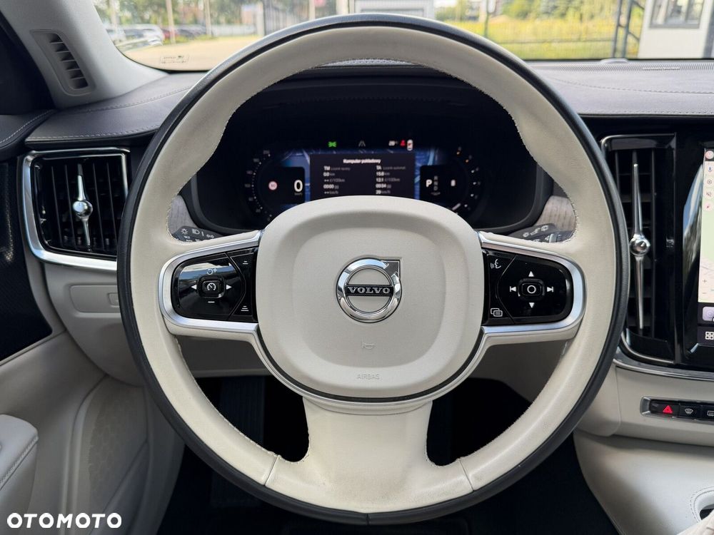 Volvo V90 B4 D Plus Dark - 31