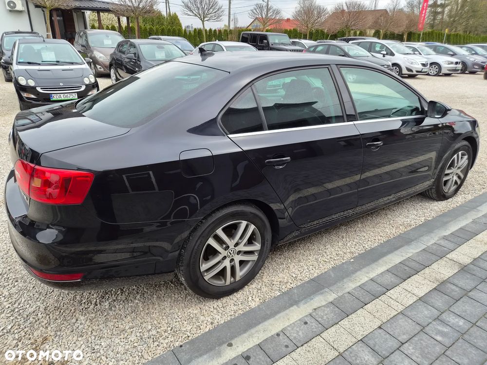 Volkswagen Jetta - 10