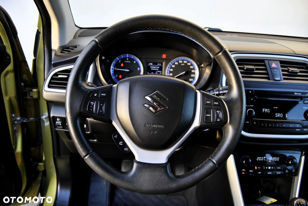 Suzuki SX4 S-Cross 1.6 DDiS Premium Plus - 23