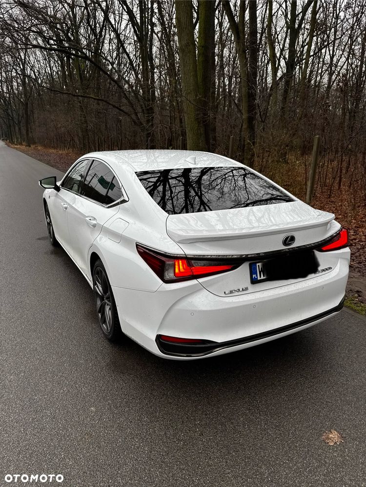 Lexus ES 300h F Sport - 4