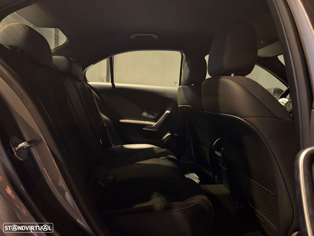 Mercedes-Benz A 250 Limousine e 8G-DCT AMG Line - 16