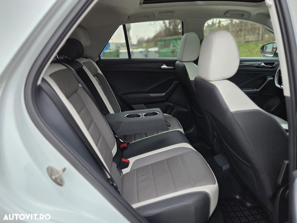 Volkswagen T-Roc 2.0 TDI SCR 4MOTION DSG R-Line - 24