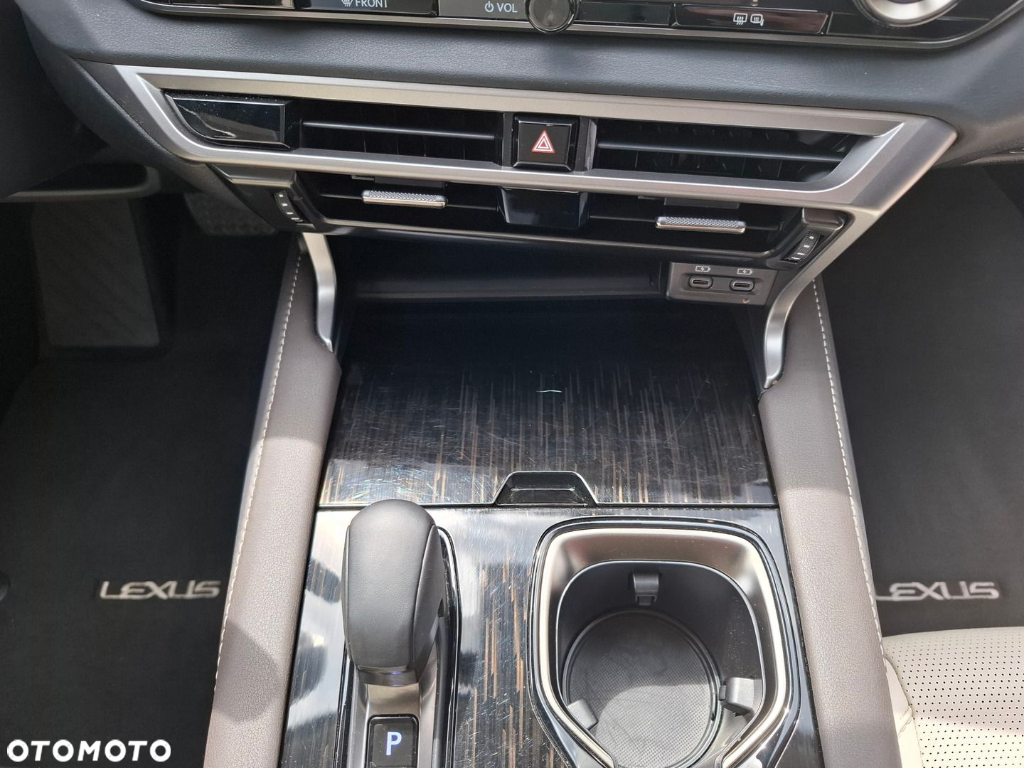 Lexus RX 350h Prestige - 33