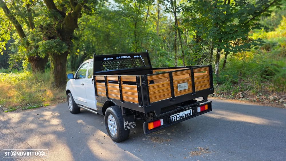 Toyota Hilux 4x4 Extra Cab DPF Comfort - 5