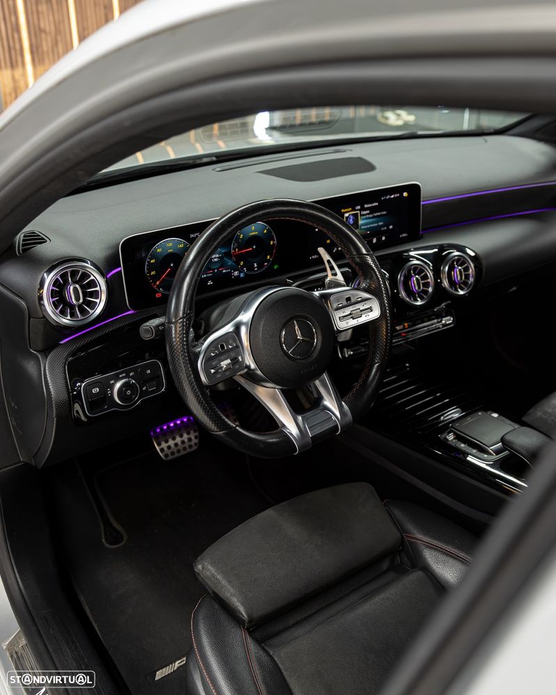 Mercedes-Benz A 180 d 7G-DCT AMG Line - 11