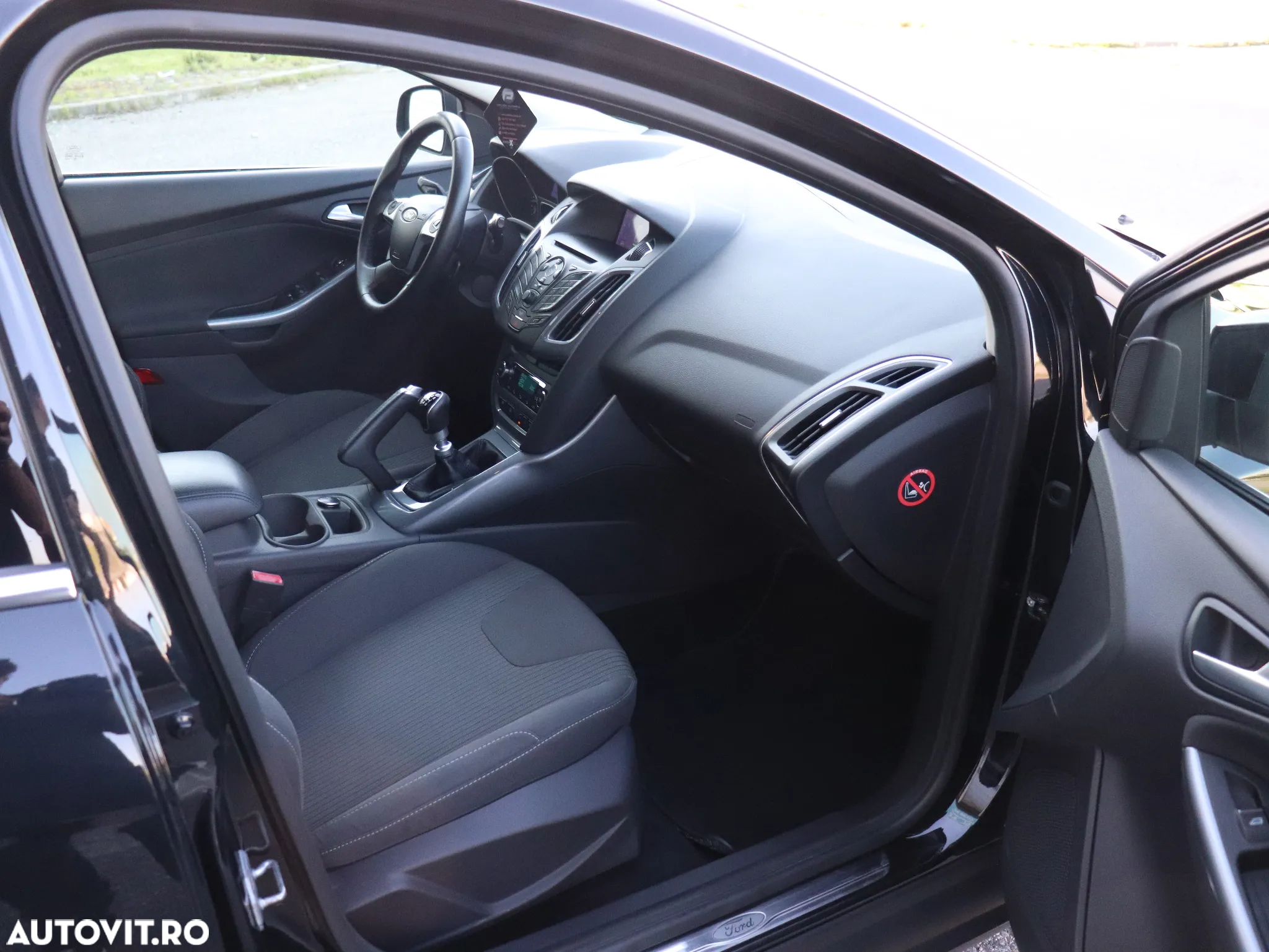 Ford Focus 1.6 TDCi ECOnetic 88g Start-Stopp-System Titanium - 4