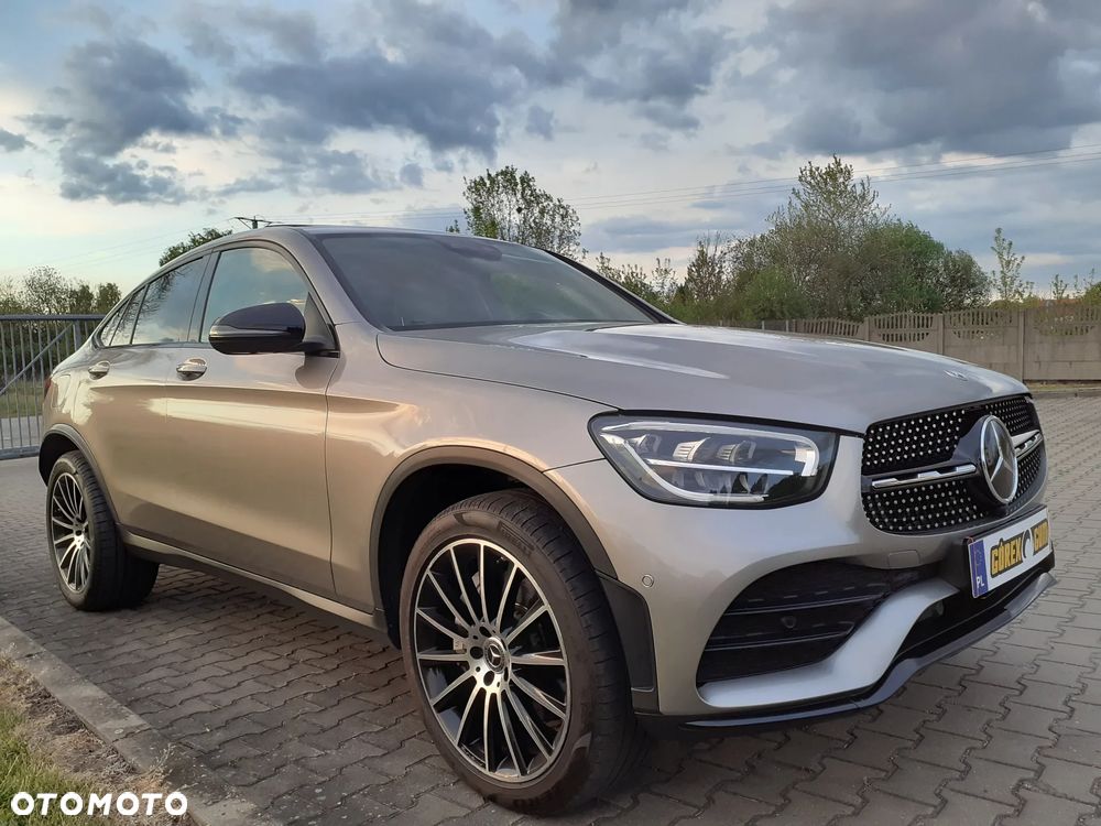 Mercedes-Benz GLC 200 4Matic 9G-TRONIC AMG Line - 11