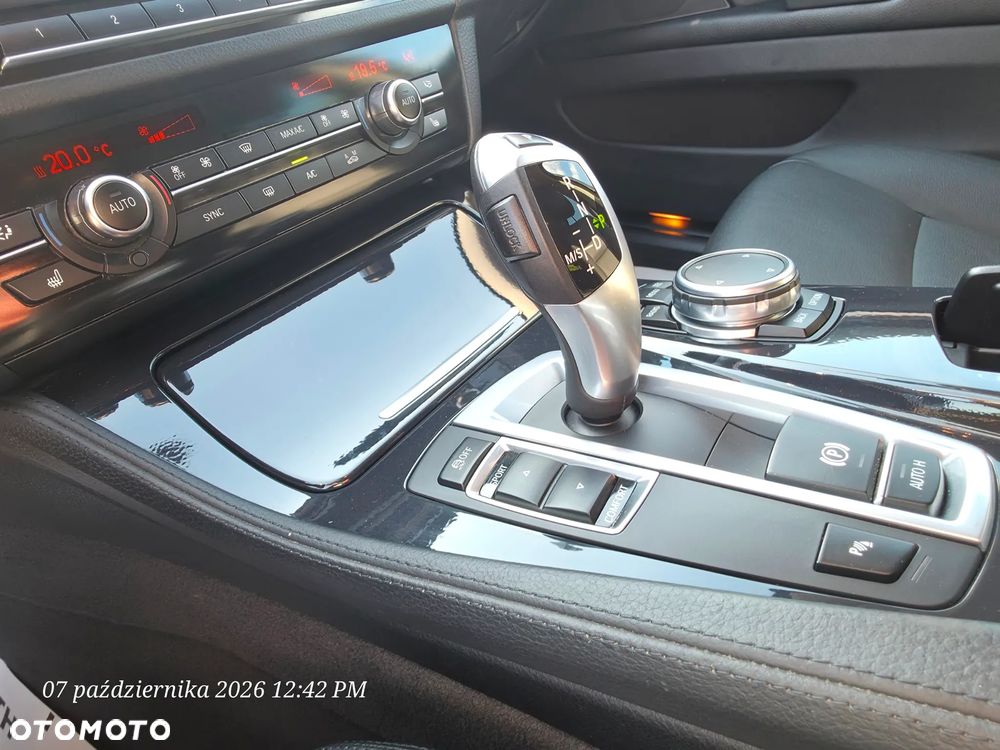 BMW Seria 5 520d Luxury Line sport - 23