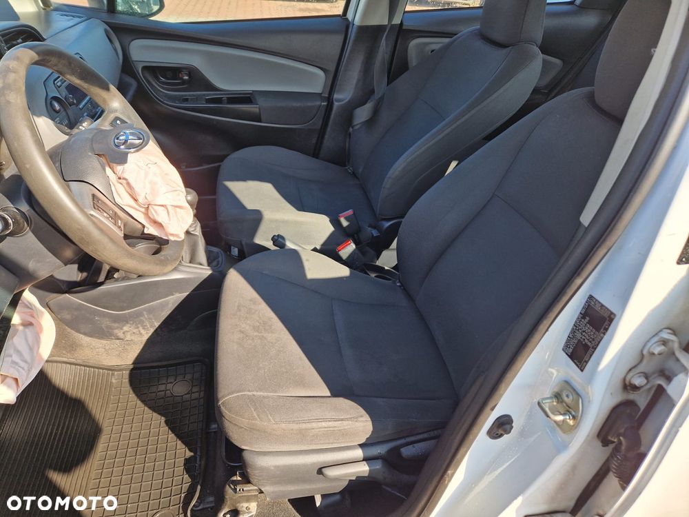 Toyota Yaris 1.5 Active - 16
