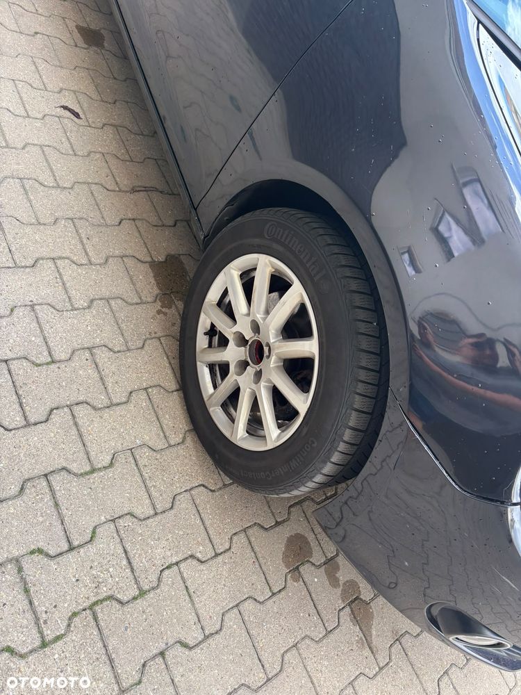 Volkswagen Golf 1.6 TDI DPF MATCH - 16