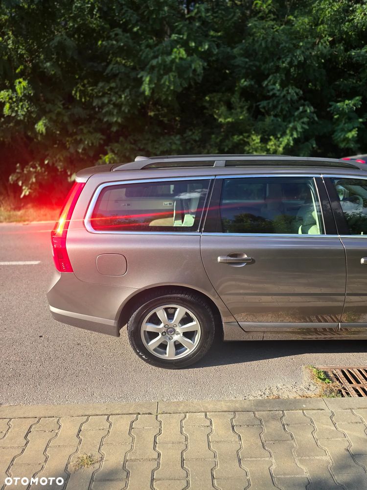 Volvo V70 2.5T Summum - 14