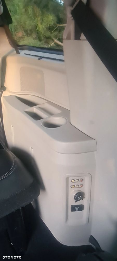 Chrysler Town & Country 3.6 Touring - 38