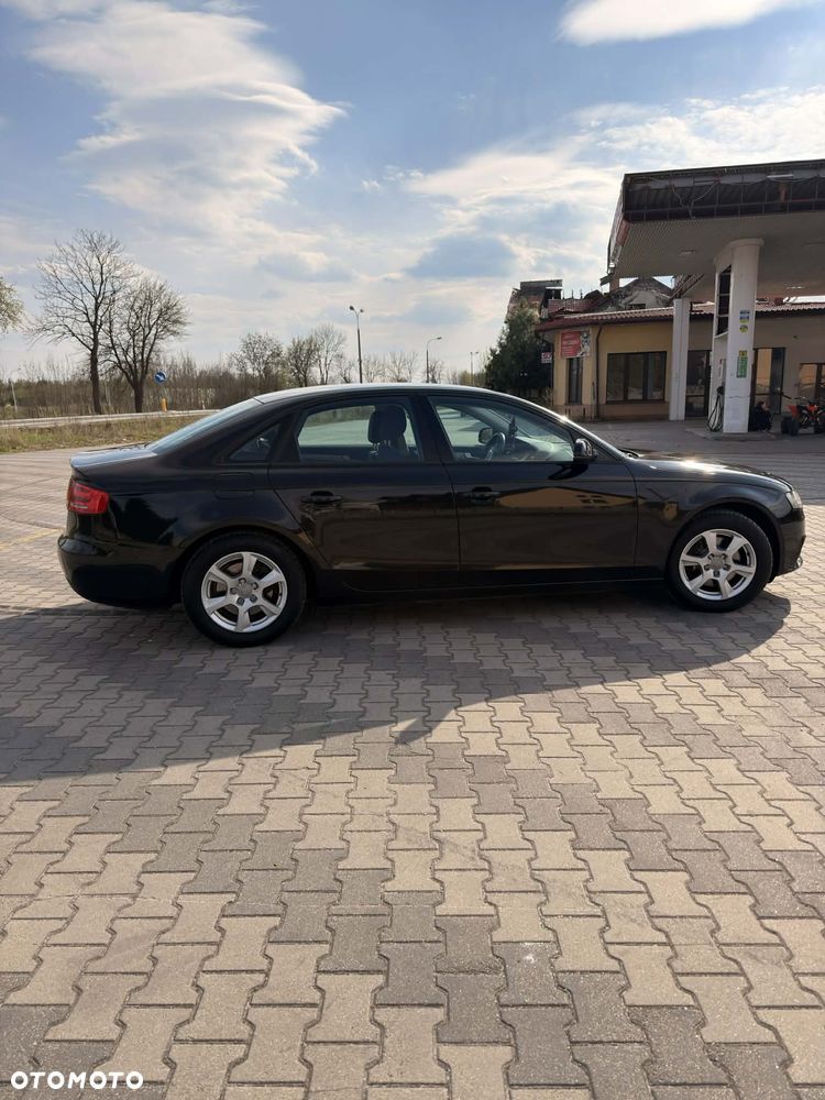 Audi A4 Limousine - 5