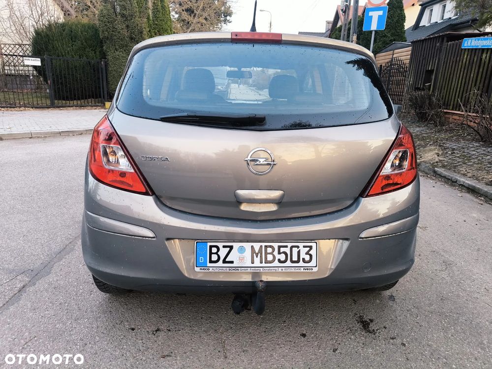 Opel Corsa 1.2 16V Cosmo - 9