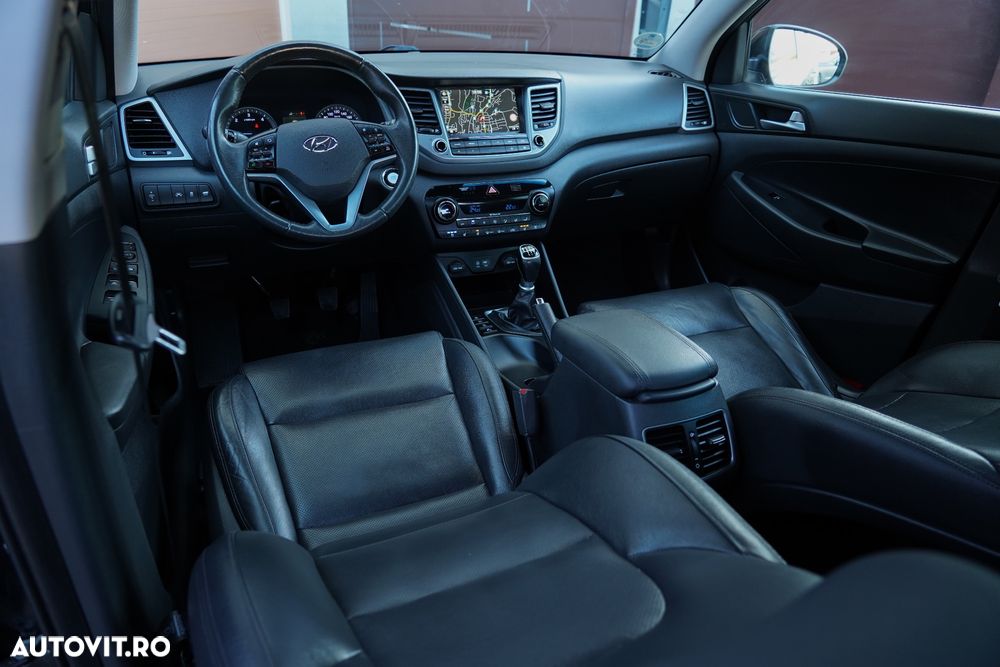 Hyundai Tucson 2.0 CRDI 4WD 6MT Premium - 28