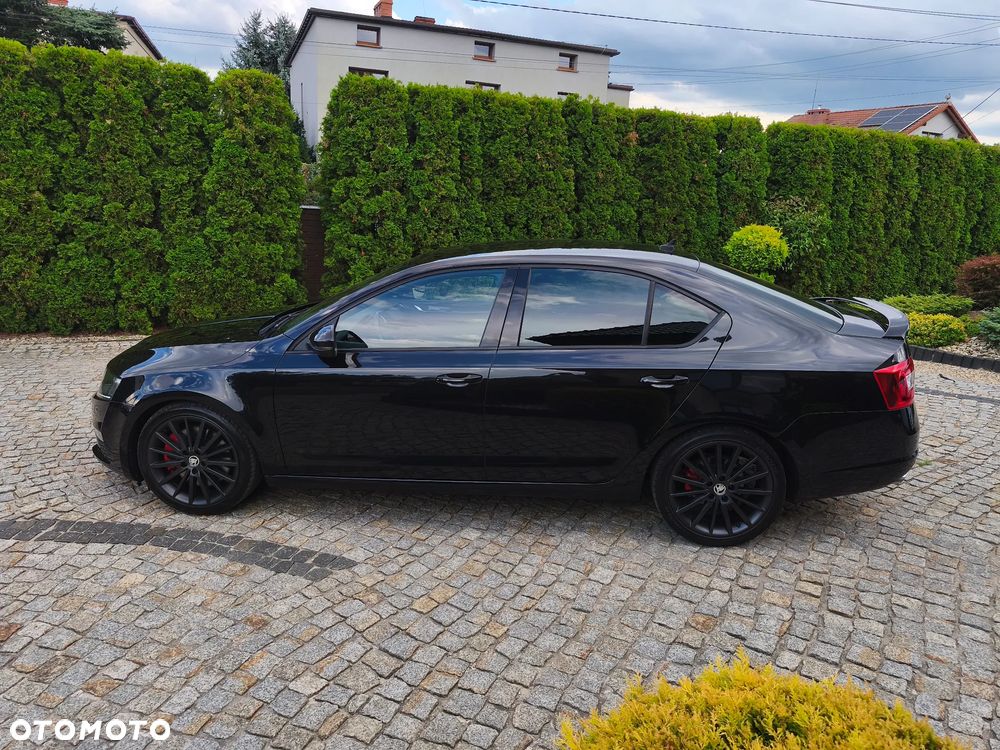 Skoda Octavia 2.0 TDI DSG RS - 11