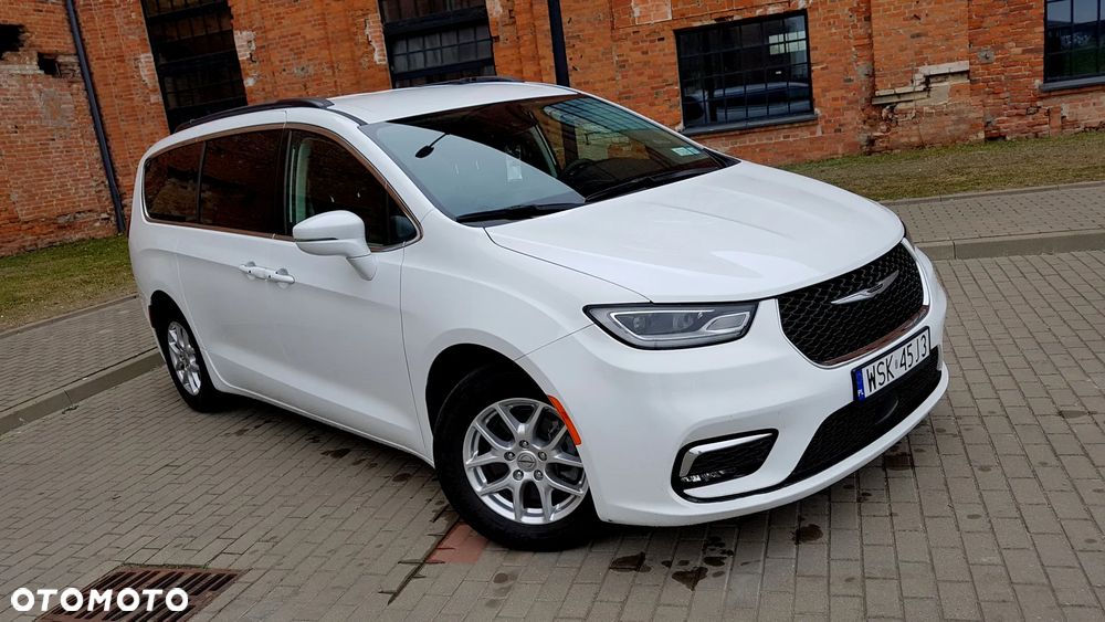 Chrysler Pacifica - 8