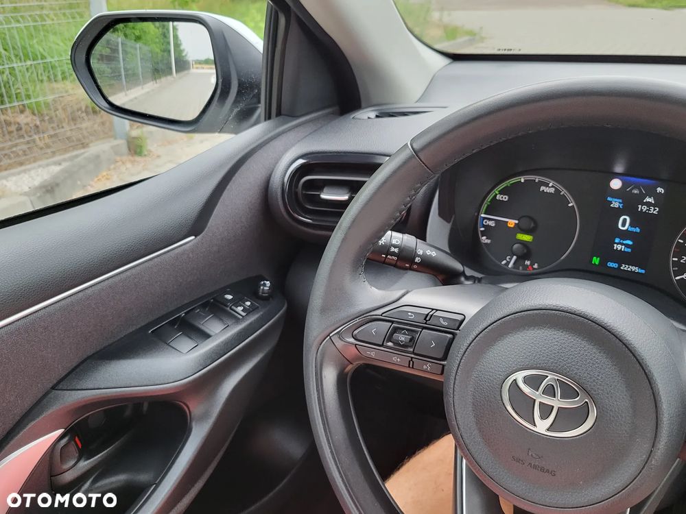 Toyota Corolla Cross 1.8 Hybrid Comfort - 18