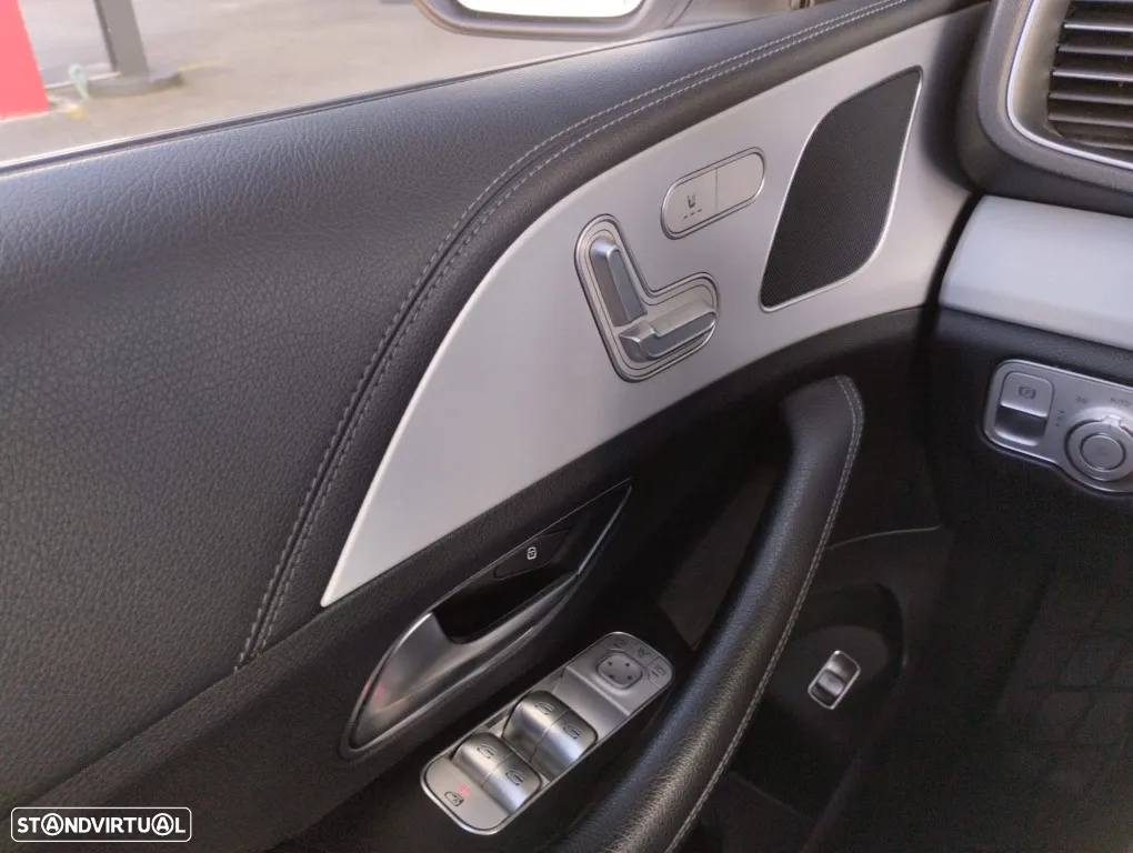 Mercedes-Benz GLE 300 d 4Matic - 11