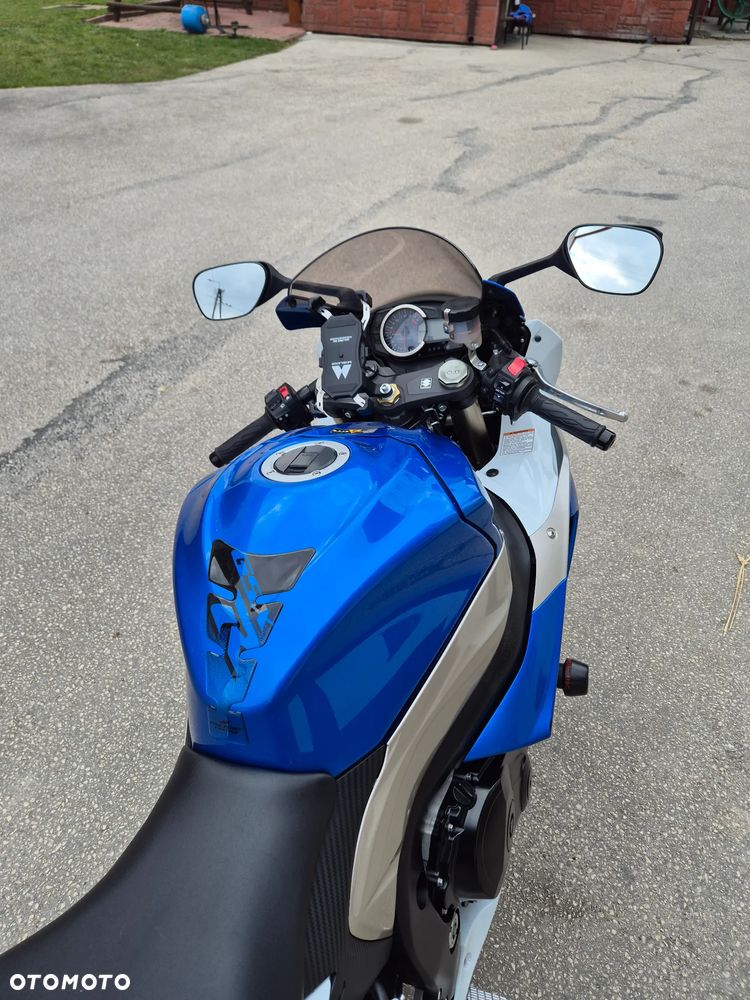 Suzuki GSX-R - 10