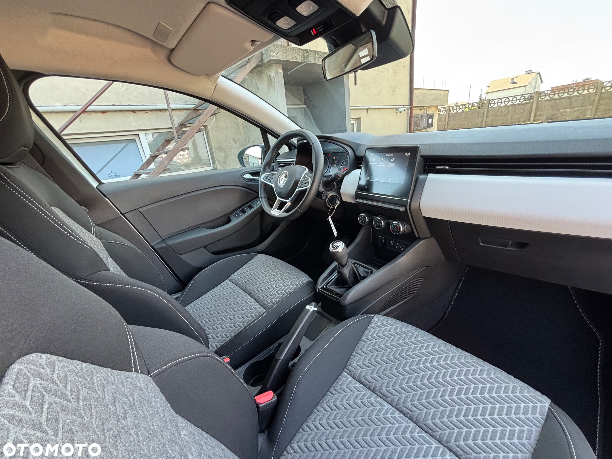 Renault Clio 1.0 TCe Evolution - 24