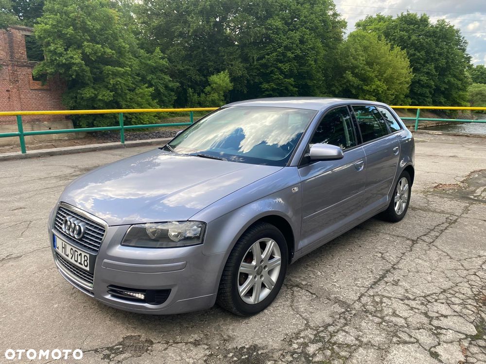 Audi A3 Sportback - 1