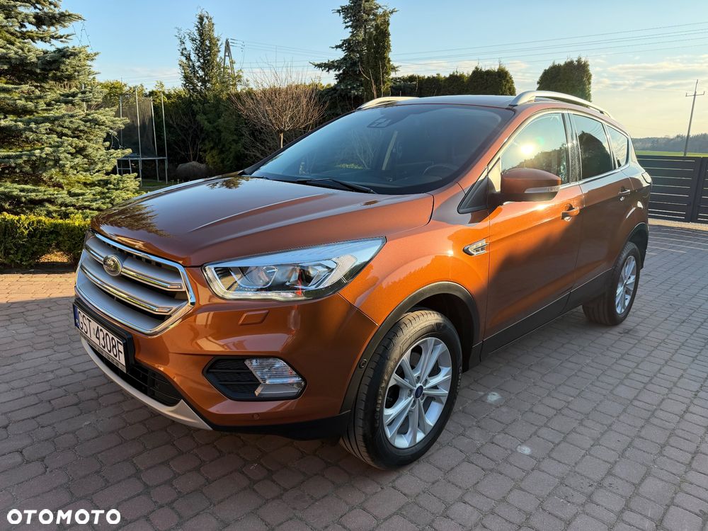 Ford Kuga 1.5 EcoBoost 2x4 Titanium - 1