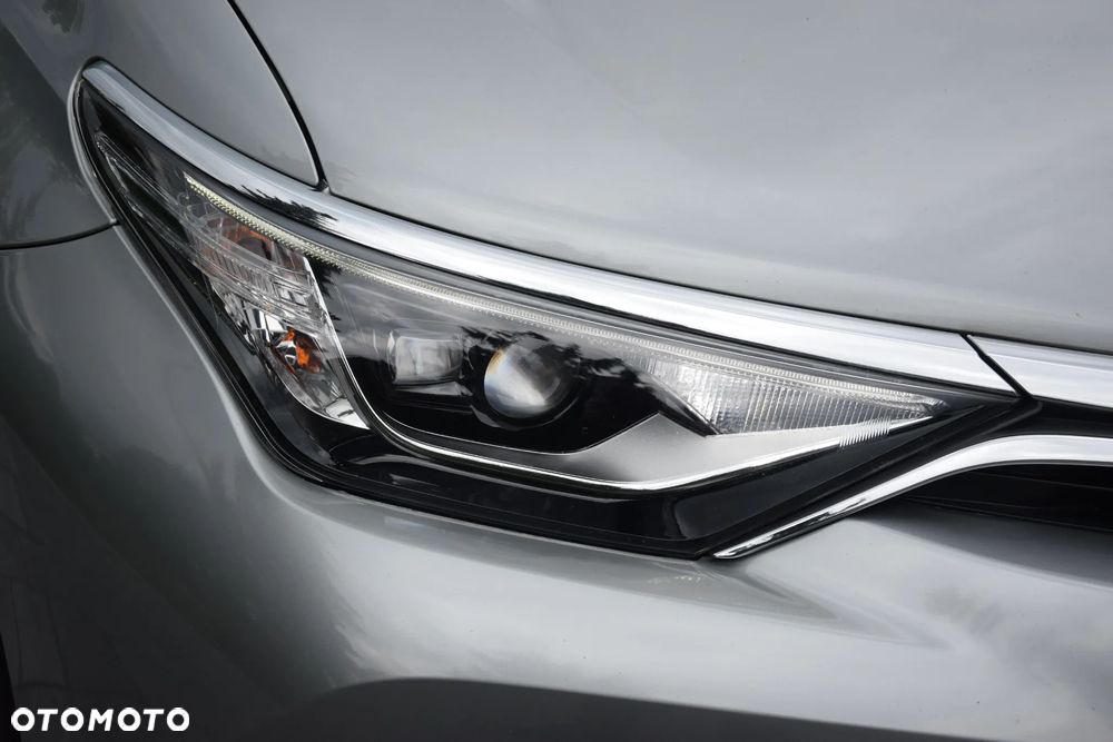 Toyota Auris - 19