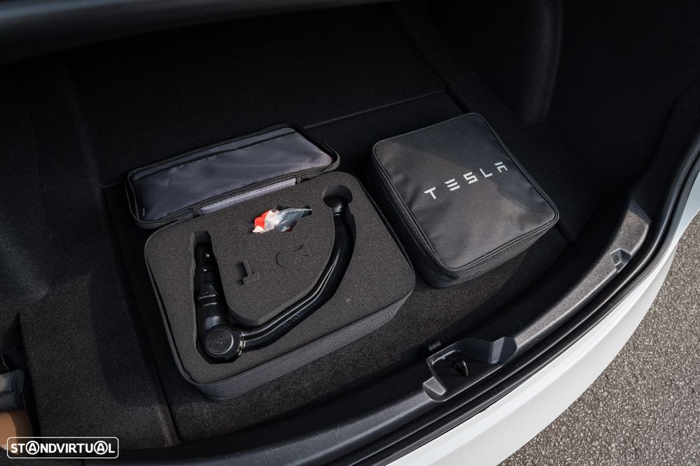 Tesla Model 3 AWD Dual Motor Performance - 37