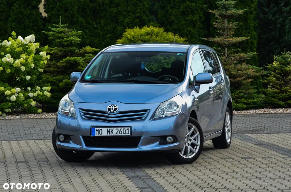 Toyota Verso 1.6 Premium 7os - 1