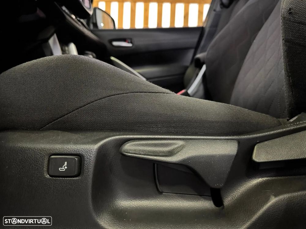 Toyota Corolla Cross 1.8 Hybrid Exclusive - 12