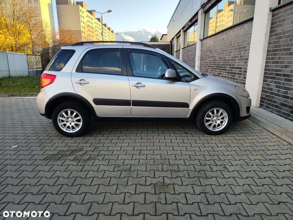 Suzuki SX4 1.6 VVT 4x4 Comfort - 4